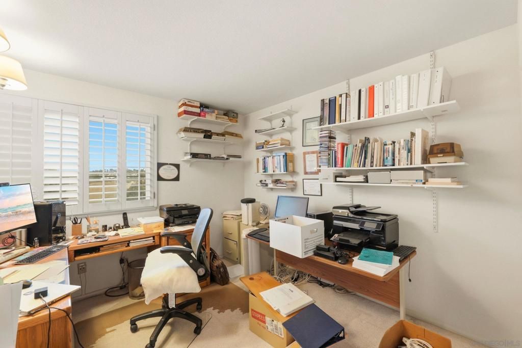 Image 40 of property listing at 5054 Avenida De La Plata, Oceanside, CA 92057