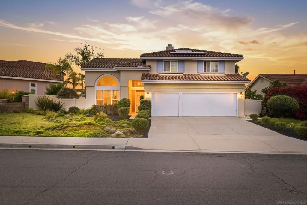 Image 6 of property listing at 5054 Avenida De La Plata, Oceanside, CA 92057