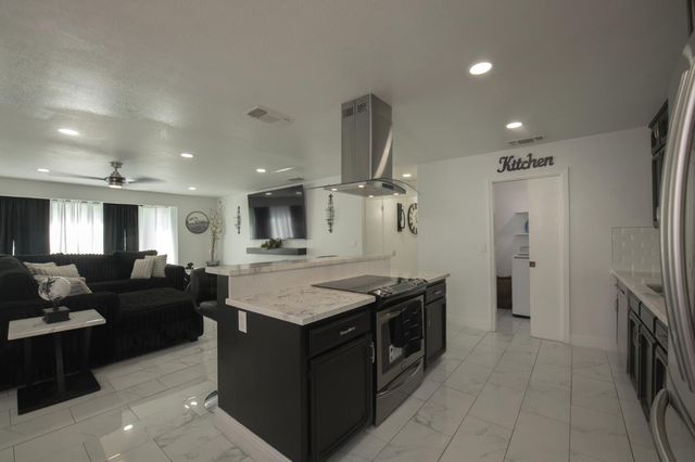 21096 E Weldon Avenue, Sanger, CA 93657