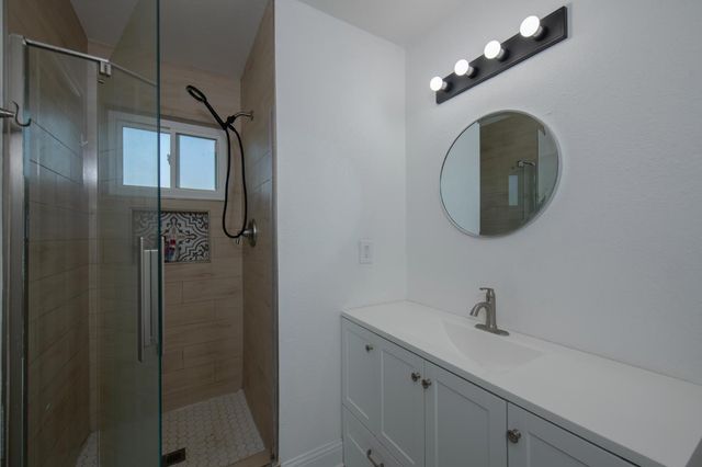 21096 E Weldon Avenue, Sanger, CA 93657