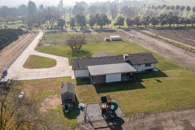 21096 E Weldon Avenue, Sanger, CA 93657