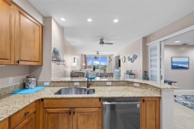 615 RIVIERA DUNES WAY 204, Palmetto, FL 34221