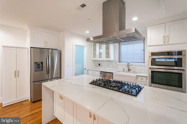 601 MCCLELLAN ST, Philadelphia, PA 19148