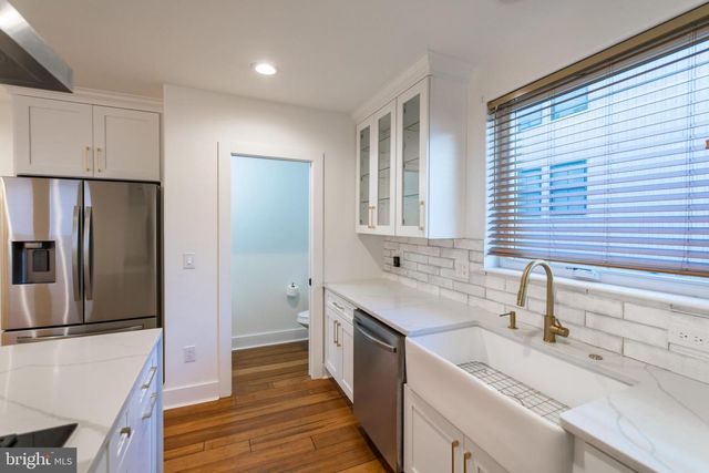 601 MCCLELLAN ST, Philadelphia, PA 19148