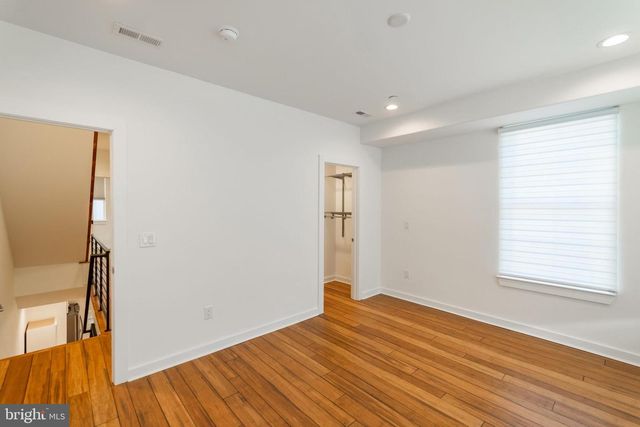 601 MCCLELLAN ST, Philadelphia, PA 19148