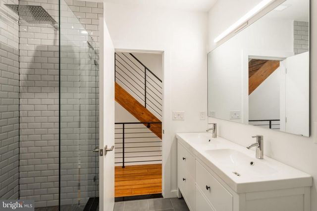 601 MCCLELLAN ST, Philadelphia, PA 19148