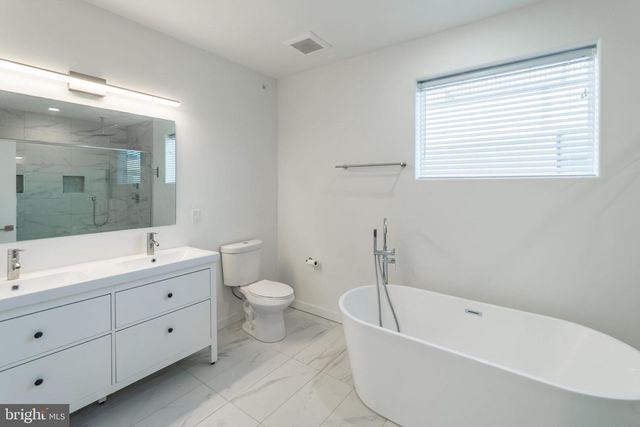 601 MCCLELLAN ST, Philadelphia, PA 19148