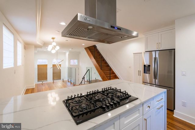 601 MCCLELLAN ST, Philadelphia, PA 19148