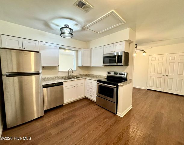 214 Lancaster Road, Wilmington, NC 28409