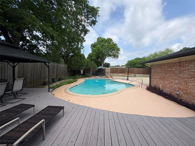 1010 Plateau Drive, Duncanville, TX 75116