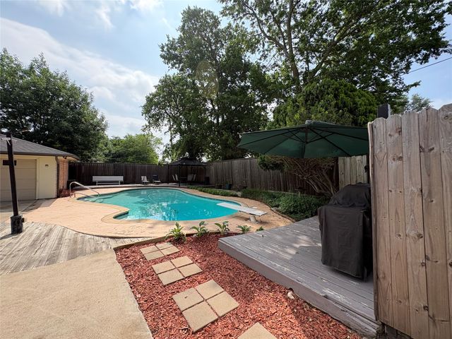 1010 Plateau Drive, Duncanville, TX 75116