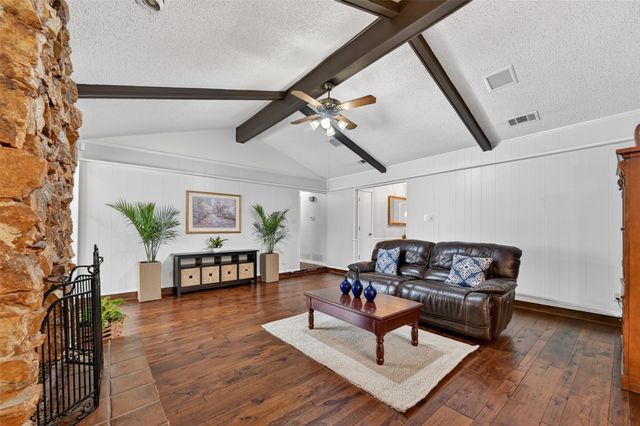 1010 Plateau Drive, Duncanville, TX 75116