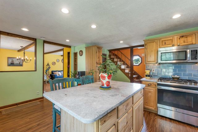 17 Desaulnier Street, Goffstown, NH 03045