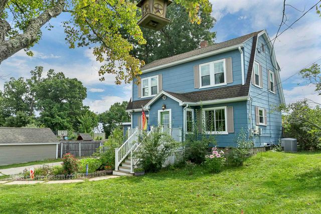 17 Desaulnier Street, Goffstown, NH 03045