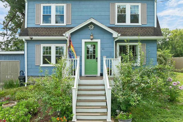 17 Desaulnier Street, Goffstown, NH 03045