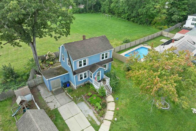 17 Desaulnier Street, Goffstown, NH 03045