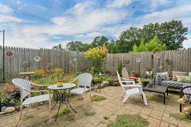 17 Desaulnier Street, Goffstown, NH 03045