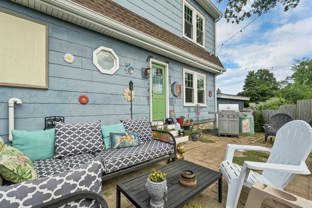 17 Desaulnier Street, Goffstown, NH 03045