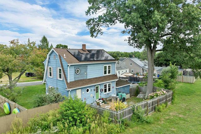 17 Desaulnier Street, Goffstown, NH 03045