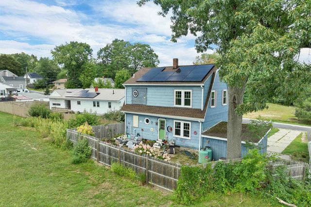 17 Desaulnier Street, Goffstown, NH 03045