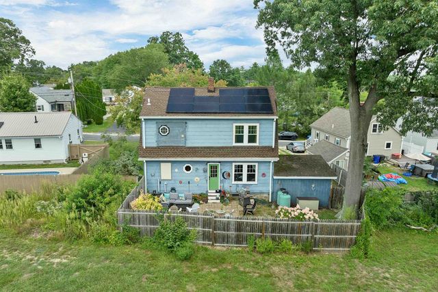 17 Desaulnier Street, Goffstown, NH 03045