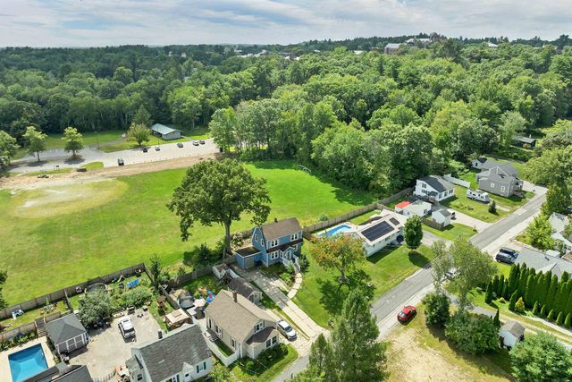 17 Desaulnier Street, Goffstown, NH 03045