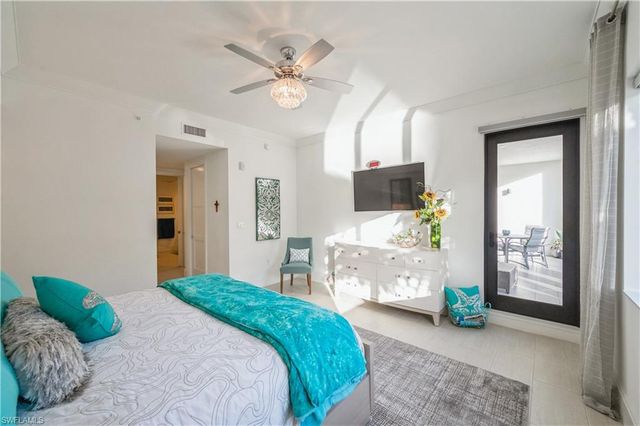 1135 3rd AVE S 304, Naples, FL 34102