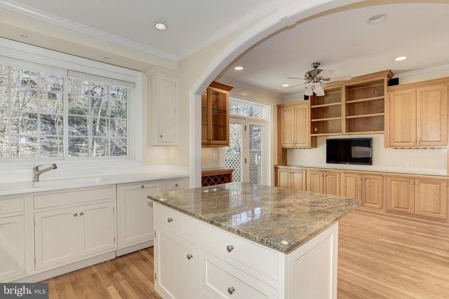 3911 IVY TERRACE CT NW, Washington, DC 20007