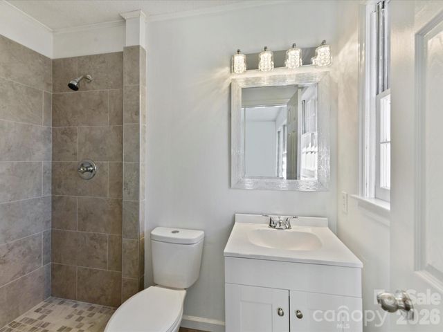 4008 Dunwoody Drive, Charlotte, NC 28215