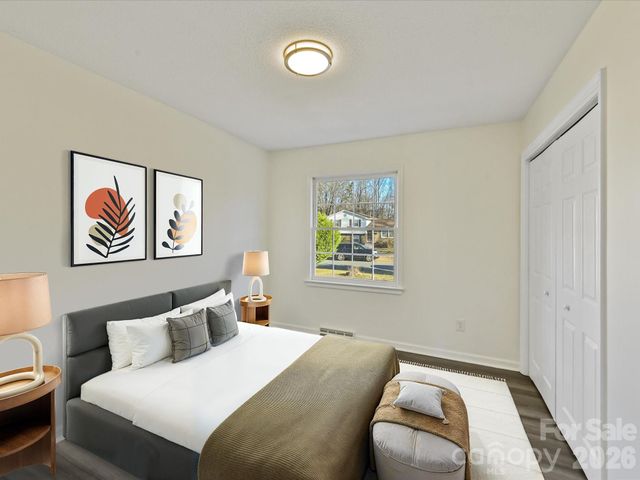 4008 Dunwoody Drive, Charlotte, NC 28215