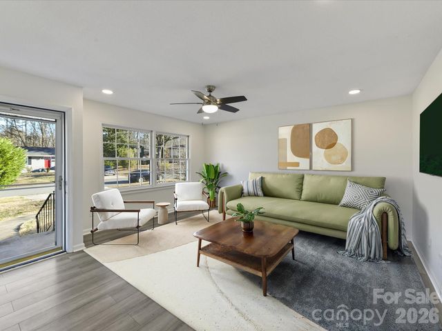 4008 Dunwoody Drive, Charlotte, NC 28215