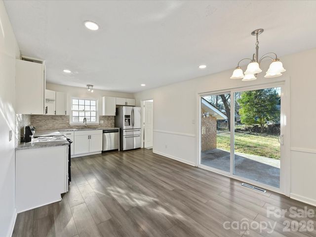4008 Dunwoody Drive, Charlotte, NC 28215