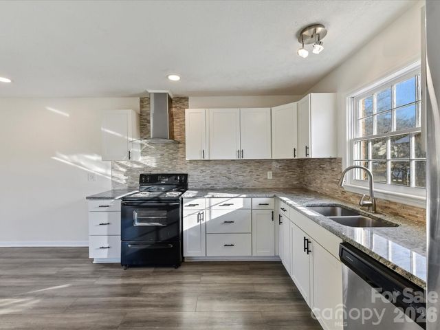 4008 Dunwoody Drive, Charlotte, NC 28215