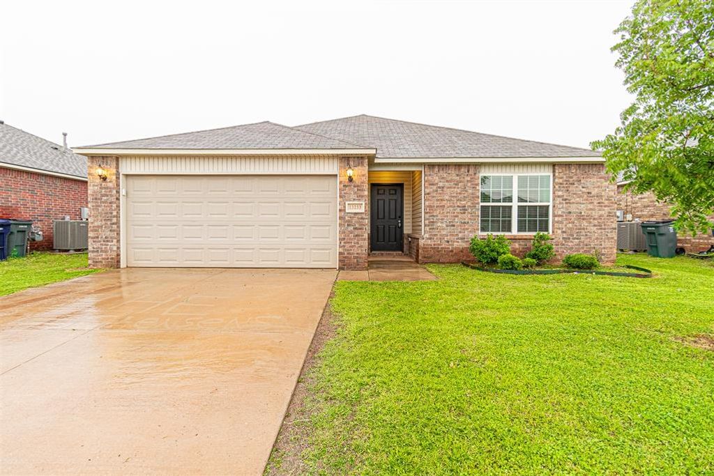 13233 Bridgewater Drive, Piedmont, OK 73078