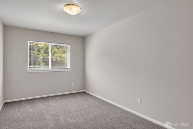 2142 S 263rd Street, Des Moines, WA 98198
