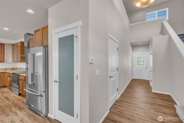 2142 S 263rd Street, Des Moines, WA 98198