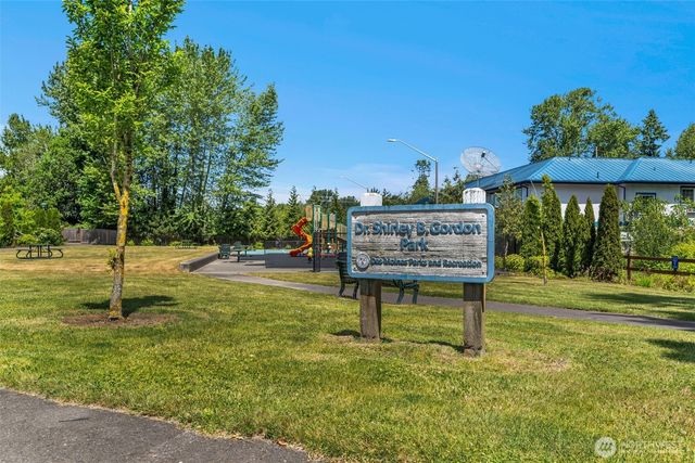 2142 S 263rd Street, Des Moines, WA 98198