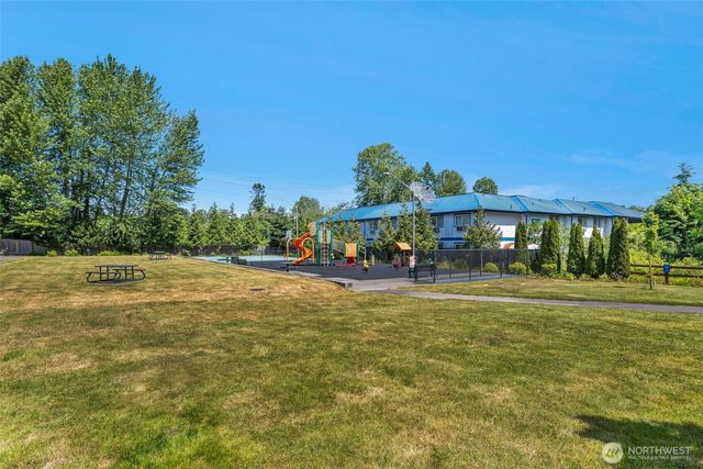 2142 S 263rd Street, Des Moines, WA 98198