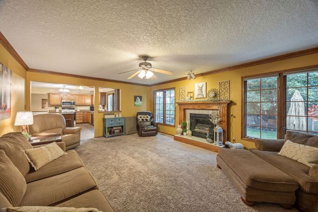 1948 NW 88th Court, Clive, IA 50325