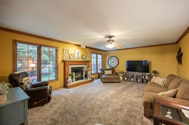 1948 NW 88th Court, Clive, IA 50325