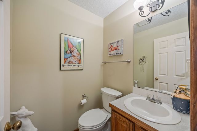 1948 NW 88th Court, Clive, IA 50325