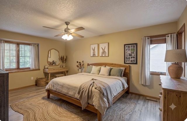 1948 NW 88th Court, Clive, IA 50325