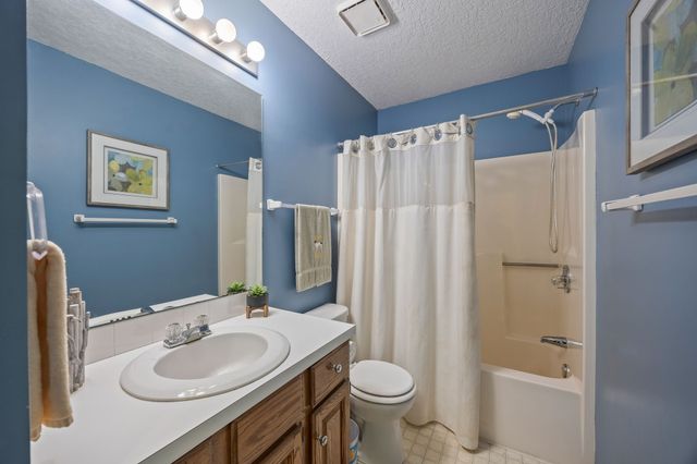 1948 NW 88th Court, Clive, IA 50325