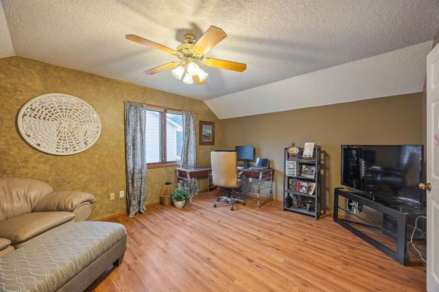 1948 NW 88th Court, Clive, IA 50325