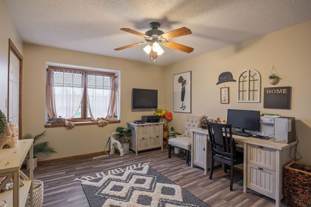 1948 NW 88th Court, Clive, IA 50325