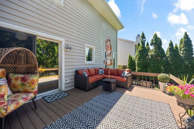 1948 NW 88th Court, Clive, IA 50325