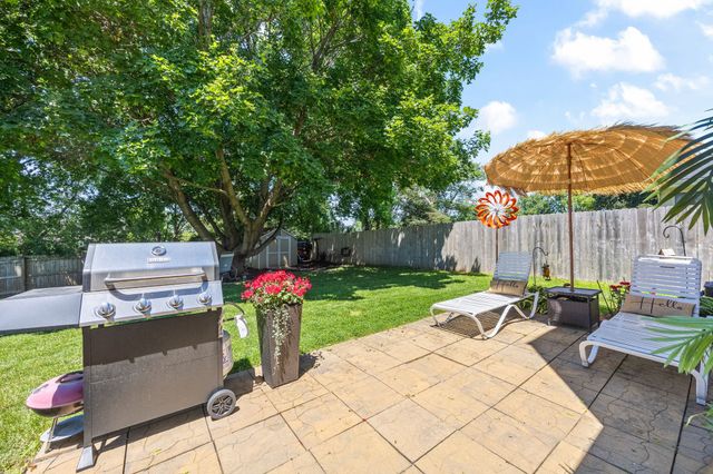1948 NW 88th Court, Clive, IA 50325