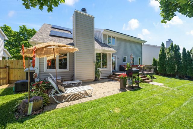 1948 NW 88th Court, Clive, IA 50325
