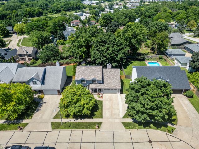 1948 NW 88th Court, Clive, IA 50325