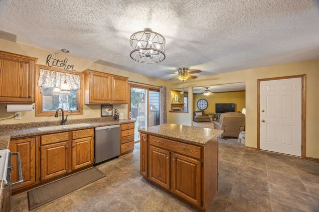 1948 NW 88th Court, Clive, IA 50325